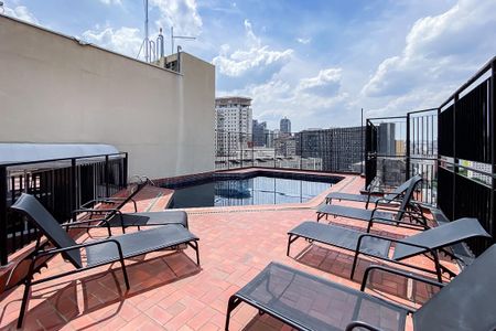 Apartamento à venda com 32m², 1 quarto e 1 vaga Apartamento à venda com 32m², 1 quarto e 1 vagaPiscina