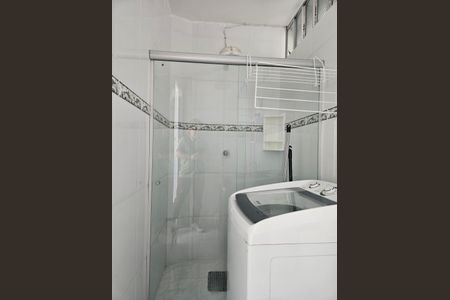 Banheiro de apartamento para alugar com 1 quarto, 47m² em Barra, Salvador