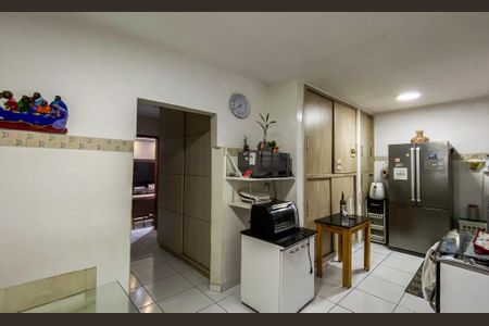 Casa à venda com 290m², 3 quartos e 3 vagas Casa à venda com 290m², 3 quartos e 3 vagasCozinha