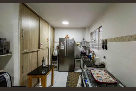 Casa à venda com 290m², 3 quartos e 3 vagas Casa à venda com 290m², 3 quartos e 3 vagasCozinha