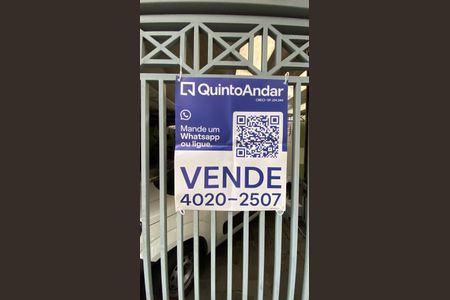 Casa à venda com 290m², 3 quartos e 3 vagas Casa à venda com 290m², 3 quartos e 3 vagasPlaca