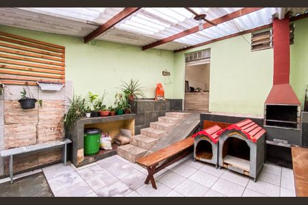 Casa à venda com 290m², 3 quartos e 3 vagas Casa à venda com 290m², 3 quartos e 3 vagasQuintal