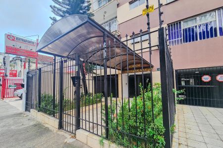 Apartamento para alugar com 60m², 1 quarto e sem vagaFachada e portaria