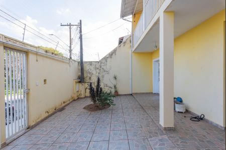 Casa à venda com 205m², 3 quartos e 4 vagasGaragem