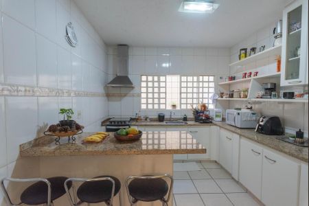 Casa à venda com 205m², 3 quartos e 4 vagasCozinha