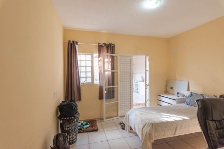 Casa à venda com 205m², 3 quartos e 4 vagasQuarto 2