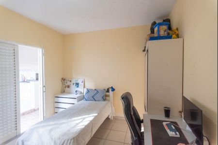 Casa à venda com 205m², 3 quartos e 4 vagasQuarto 2