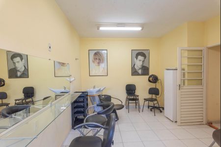 Casa à venda com 205m², 3 quartos e 4 vagasSalão 