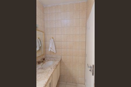 Casa à venda com 205m², 3 quartos e 4 vagasBanheiro