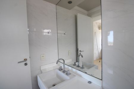 Apartamento para alugar com 145m², 3 quartos e 2 vagasBanheiro da suíte