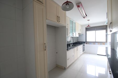 Apartamento para alugar com 145m², 3 quartos e 2 vagasCozinha