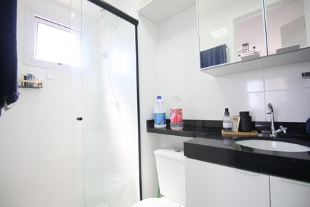 Banheiro de apartamento à venda com 1 quarto, 24m² em Paraíso do Morumbi, São Paulo