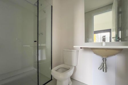 Apartamento para alugar com 65m², 2 quartos e 1 vaga Apartamento para alugar com 65m², 2 quartos e 1 vagaBanheiro do quarto 1