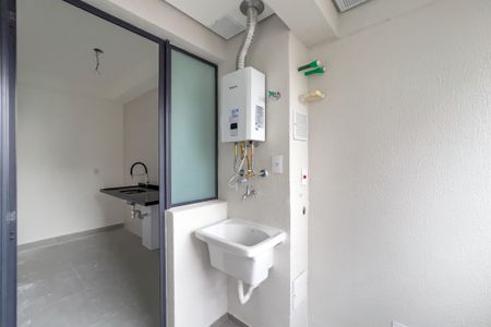 Apartamento para alugar com 65m², 2 quartos e 1 vaga Apartamento para alugar com 65m², 2 quartos e 1 vagaCozinha e área de serviço