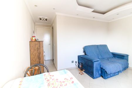 Sala de apartamento à venda com 3 quartos, 53m² em Vila Carmosina, São Paulo