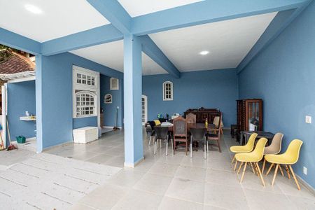 Casa à venda com 5 quartos, 390m² em Itaipu, Niterói