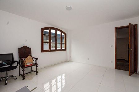 Casa à venda com 5 quartos, 390m² em Itaipu, Niterói