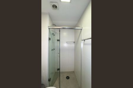 Studio à venda com 33m², 1 quarto e 1 vaga Studio à venda com 33m², 1 quarto e 1 vagaBanheiro