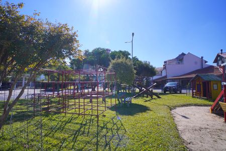 Casa de condomínio à venda com 253m², 3 quartos e 2 vagasÁrea comum - Playground