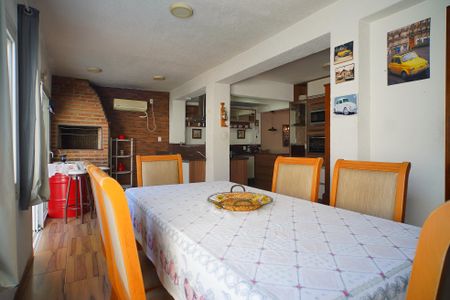 Casa de condomínio à venda com 253m², 3 quartos e 2 vagasEspaço Gourmet