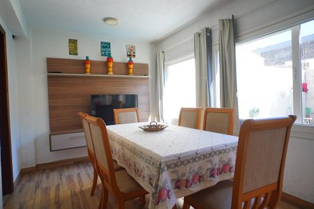 Casa de condomínio à venda com 253m², 3 quartos e 2 vagasEspaço Gourmet