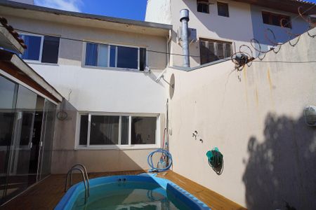 Casa de condomínio à venda com 253m², 3 quartos e 2 vagasPatio e piscina 
