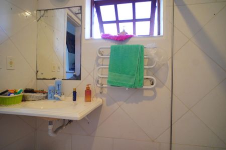 Casa de condomínio à venda com 253m², 3 quartos e 2 vagasBanheiro suite