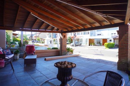 Casa de condomínio à venda com 253m², 3 quartos e 2 vagasGaragem