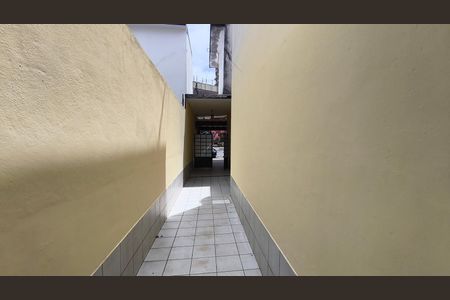 Casa à venda com 232m², 5 quartos e 2 vagas Casa à venda com 232m², 5 quartos e 2 vagasCorredor