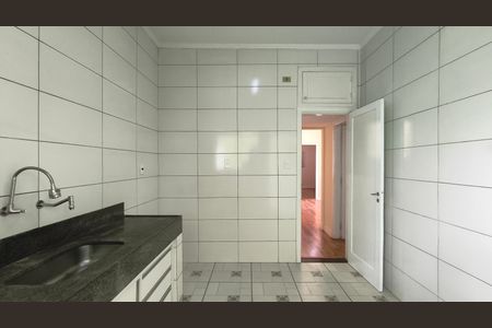 Casa à venda com 232m², 5 quartos e 2 vagas Casa à venda com 232m², 5 quartos e 2 vagasCozinha