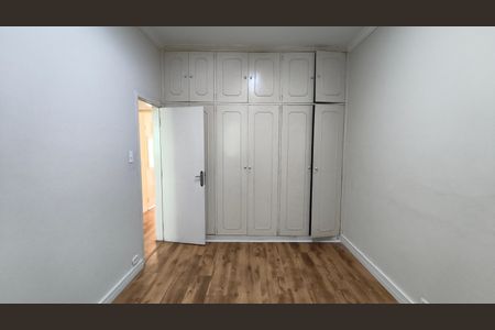 Casa à venda com 232m², 5 quartos e 2 vagas Casa à venda com 232m², 5 quartos e 2 vagasQuarto 3