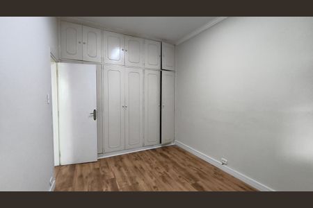 Casa à venda com 232m², 5 quartos e 2 vagas Casa à venda com 232m², 5 quartos e 2 vagasQuarto 3