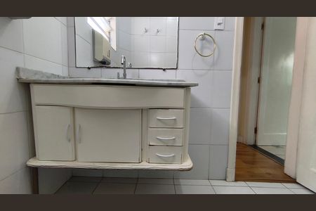 Casa à venda com 232m², 5 quartos e 2 vagas Casa à venda com 232m², 5 quartos e 2 vagasBanheiro