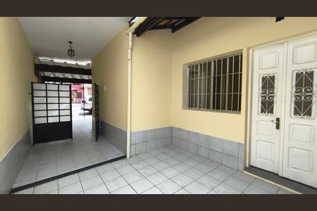 Casa à venda com 232m², 5 quartos e 2 vagas Casa à venda com 232m², 5 quartos e 2 vagasQuintal