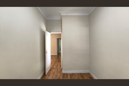 Casa à venda com 232m², 5 quartos e 2 vagas Casa à venda com 232m², 5 quartos e 2 vagasQuarto 2