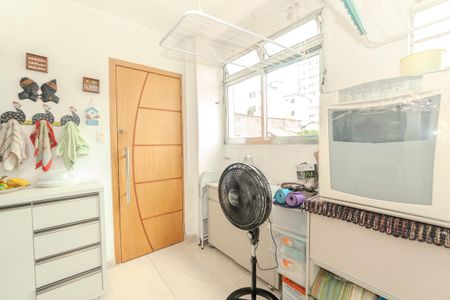 Apartamento à venda com 97m², 2 quartos e 1 vagaÁrea de Serviço