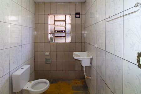 Banheiro de casa para alugar com 1 quarto, 28m² em Chácara Belenzinho, São Paulo