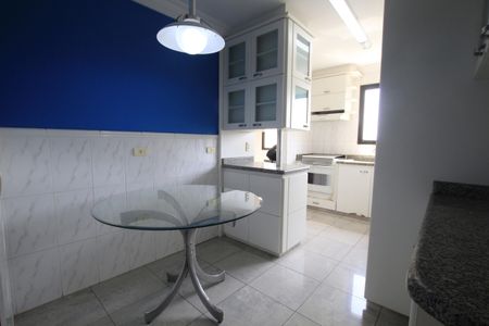 Apartamento à venda com 146m², 4 quartos e 3 vagasCozinha