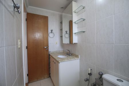 Apartamento à venda com 146m², 4 quartos e 3 vagasBanheiro da Suíte 2