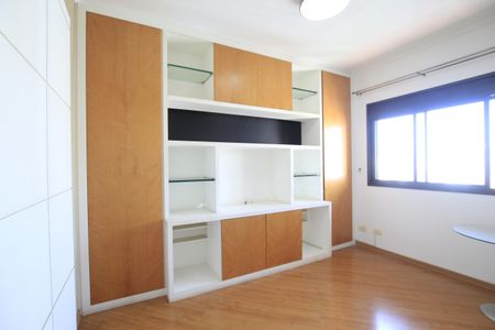 Apartamento à venda com 146m², 4 quartos e 3 vagasSala de TV