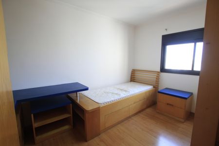 Apartamento à venda com 146m², 4 quartos e 3 vagasQuarto 2
