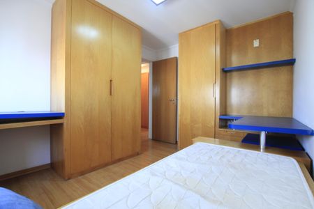 Apartamento à venda com 146m², 4 quartos e 3 vagasQuarto 2