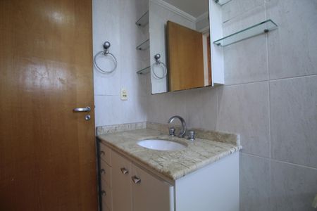Apartamento à venda com 146m², 4 quartos e 3 vagasBanheiro da Suíte 2