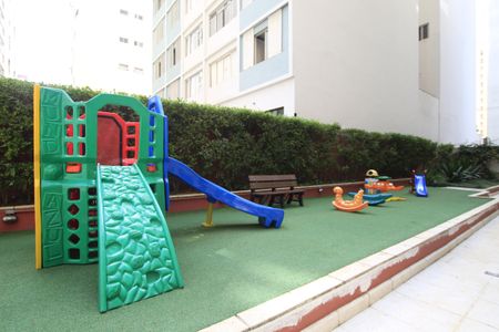 Apartamento à venda com 146m², 4 quartos e 3 vagasÁrea comum - Playground