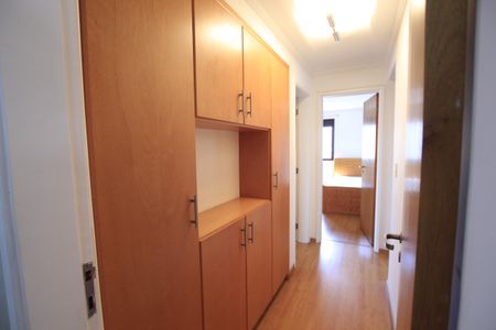 Apartamento à venda com 146m², 4 quartos e 3 vagasCorredor