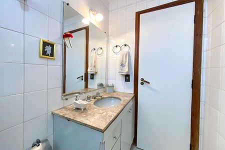 Apartamento à venda com 120m², 4 quartos e 2 vagasBanheiro