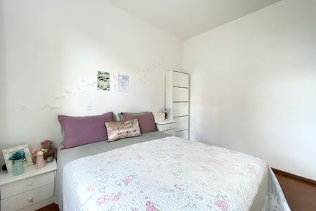 Apartamento à venda com 120m², 4 quartos e 2 vagasQuarto 2