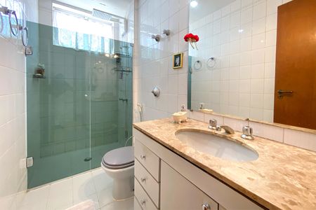 Apartamento à venda com 120m², 4 quartos e 2 vagasBanheiro