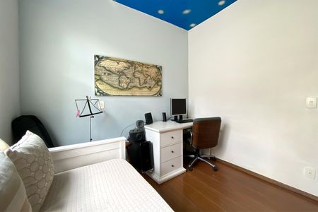 Apartamento à venda com 120m², 4 quartos e 2 vagasQuarto 4