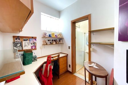 Apartamento à venda com 120m², 4 quartos e 2 vagasQuarto de Serviço